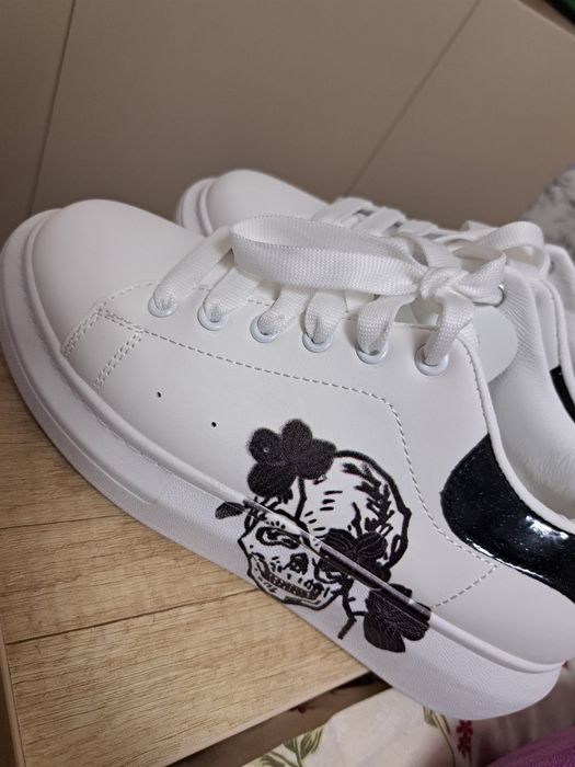 Adidași damă noi