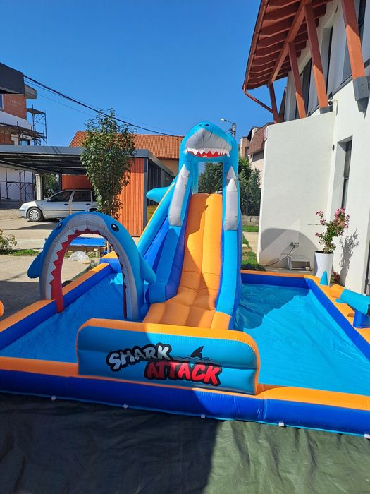 Tobogane gonflabile de închiriat