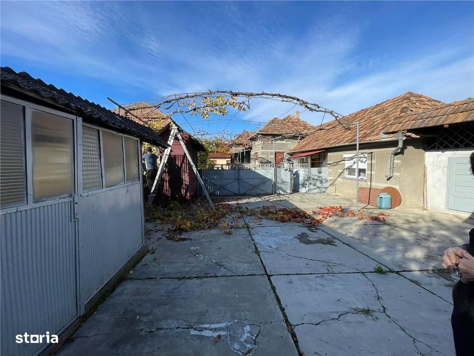 RECO vindem casa in Tinaud