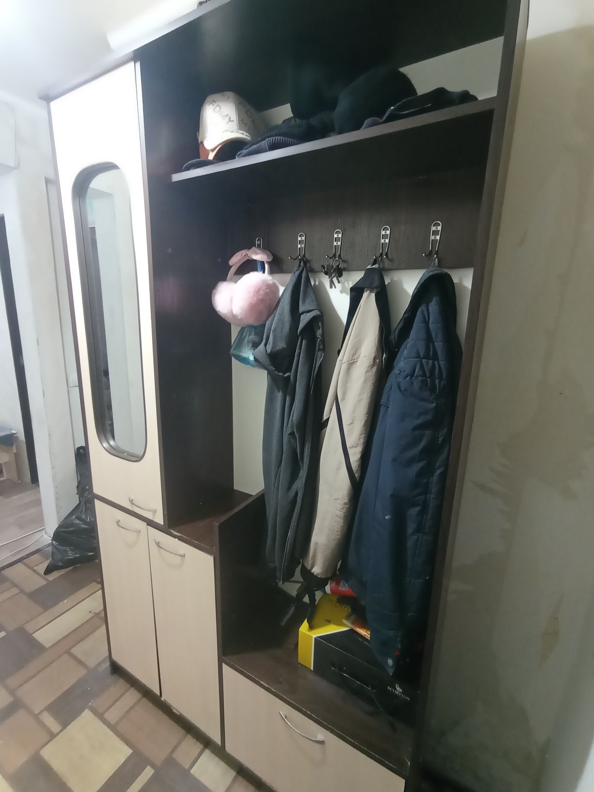 Срочно! Шкаф в прихожую