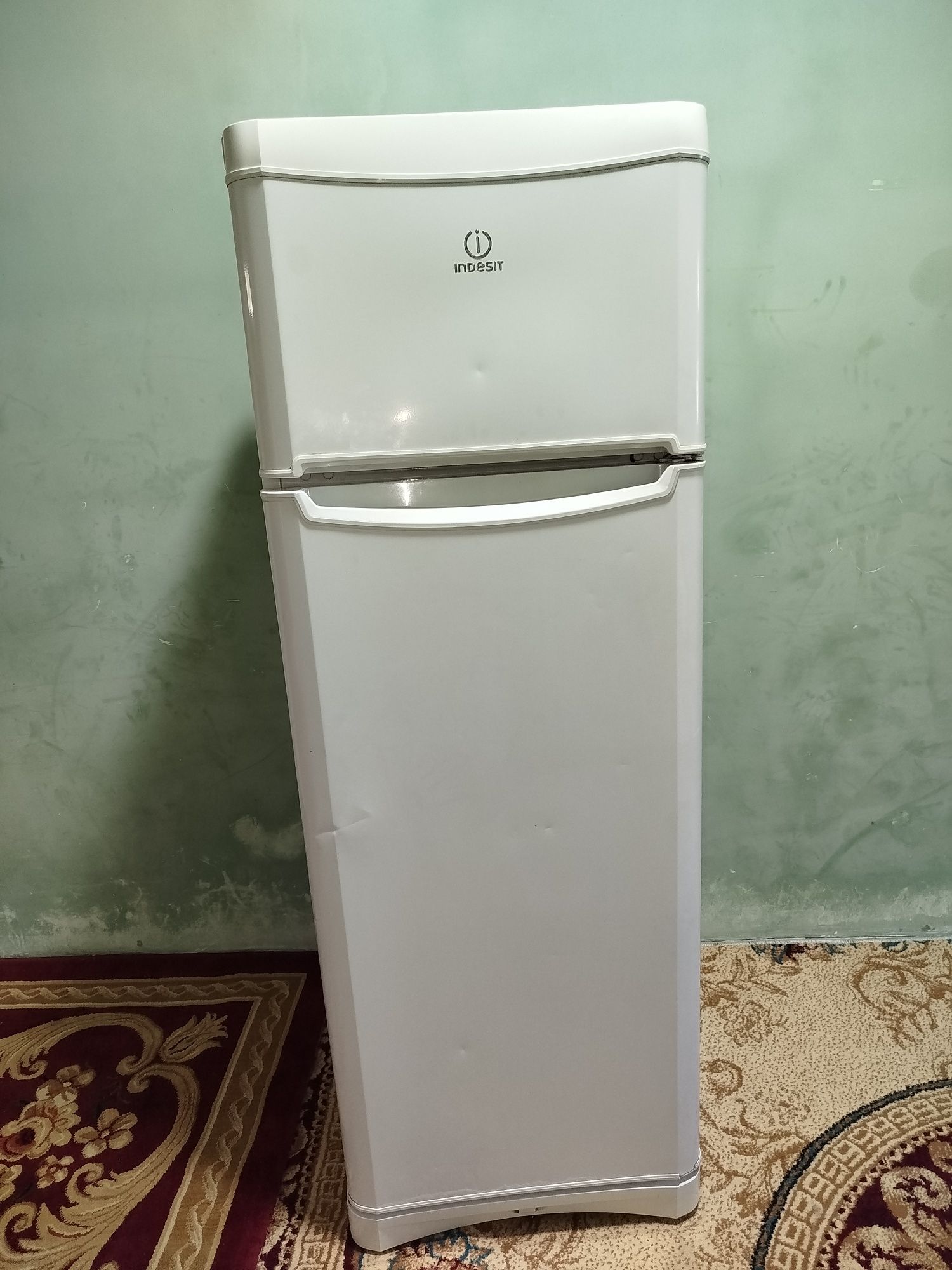 холодильник  indesit