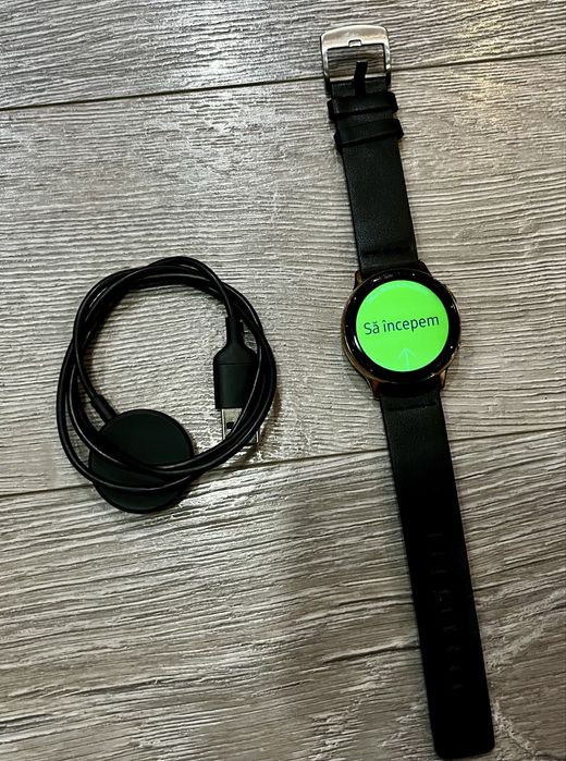 Samsung Galaxy Watch Active 2 Gold – Funcțional, defect ecran