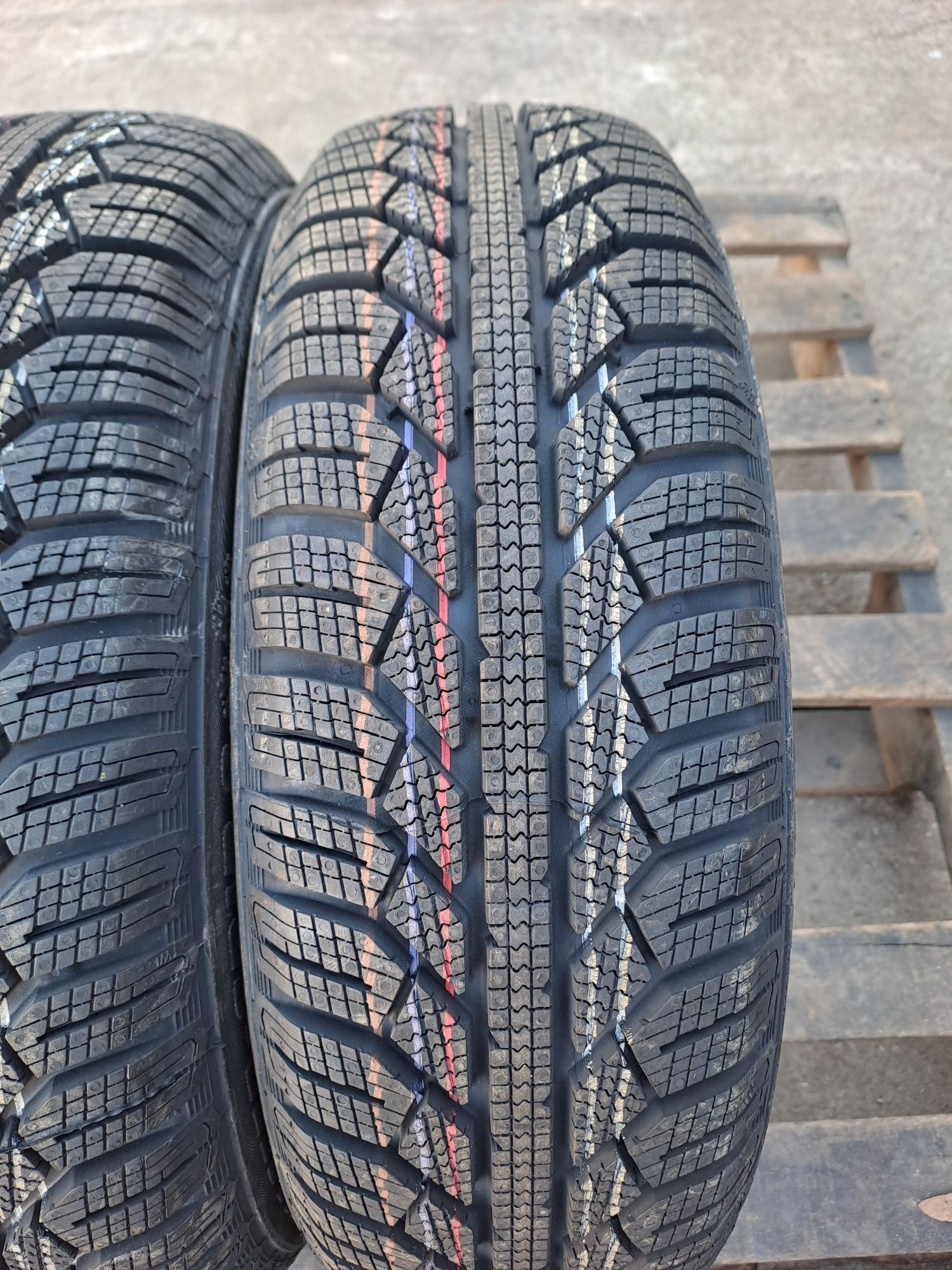 2бр. Нови 165/65/14 Semperit Master Grip 2