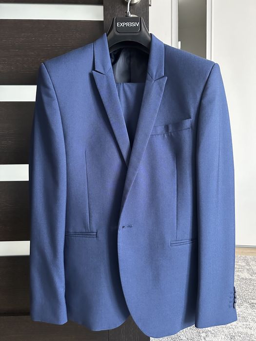 Vand 2 Costume barbati Expresiv