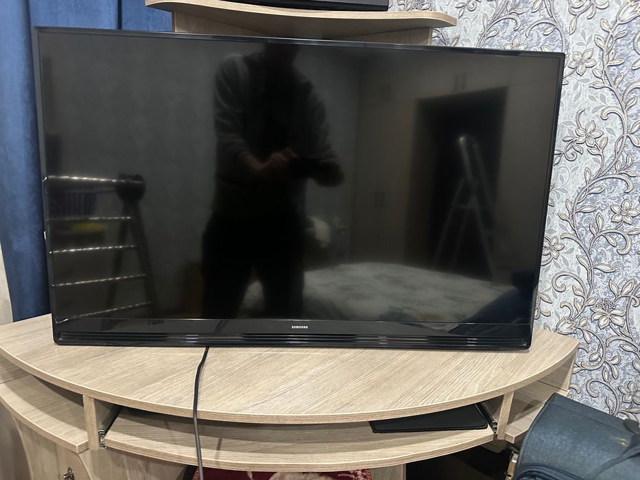Телевизор Samsung 43 диагональ