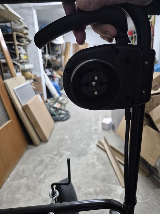 Freza electrica pentru zapada .