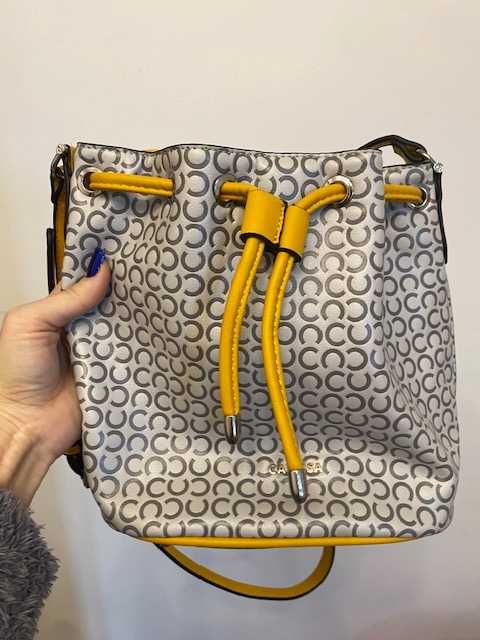 Geanta de umar Carpisa, noua