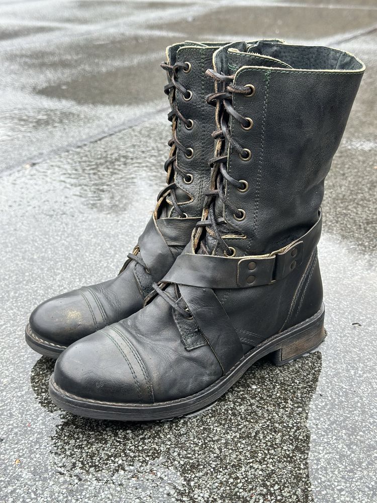 Buffalo boots 38