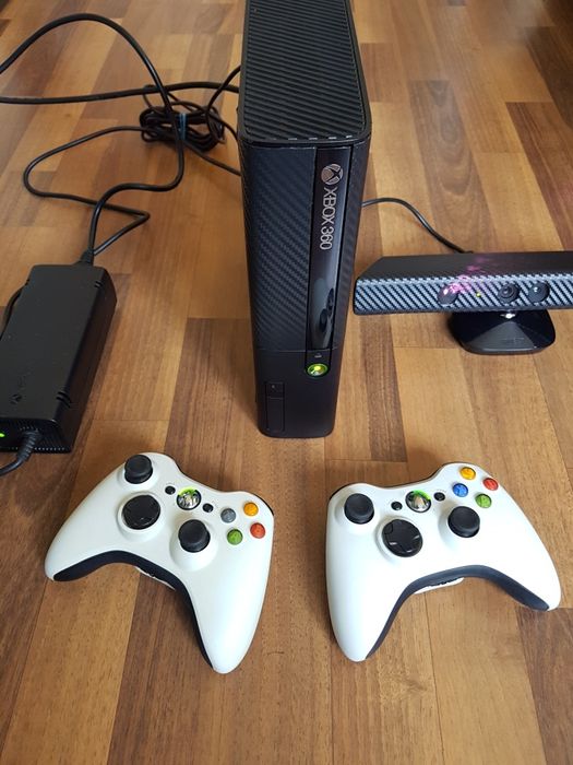 Jucarie Xbox 360 modat + kinect + 30 jocuri perfect functional