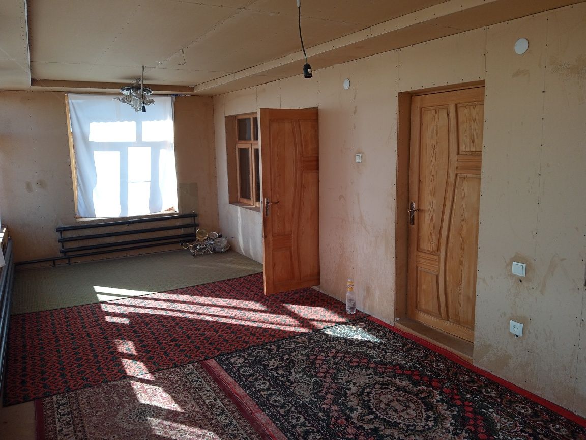 Hovli sotiladi 15 sotix pulini kelishamiz