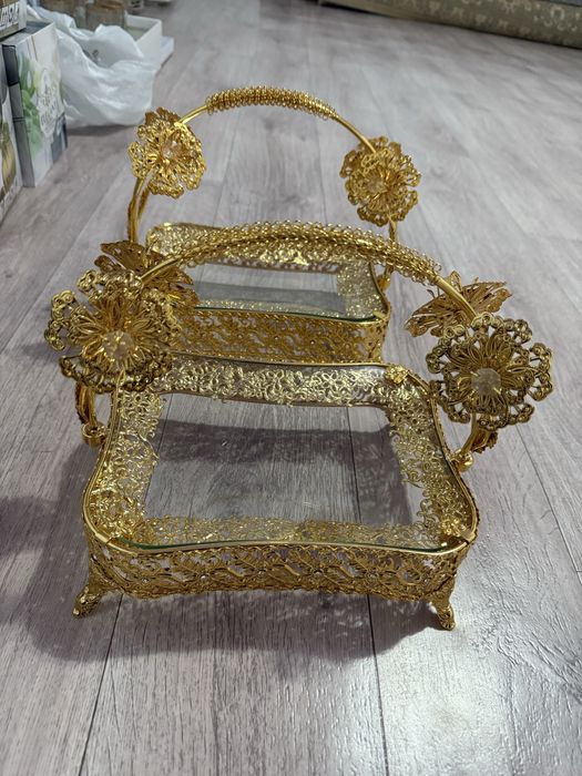 Конфетница, тортница