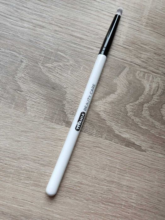 Различни четки за грим