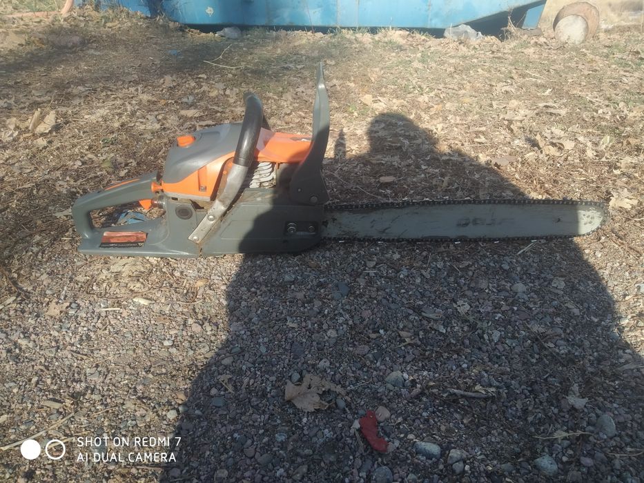 Продам бензопилу