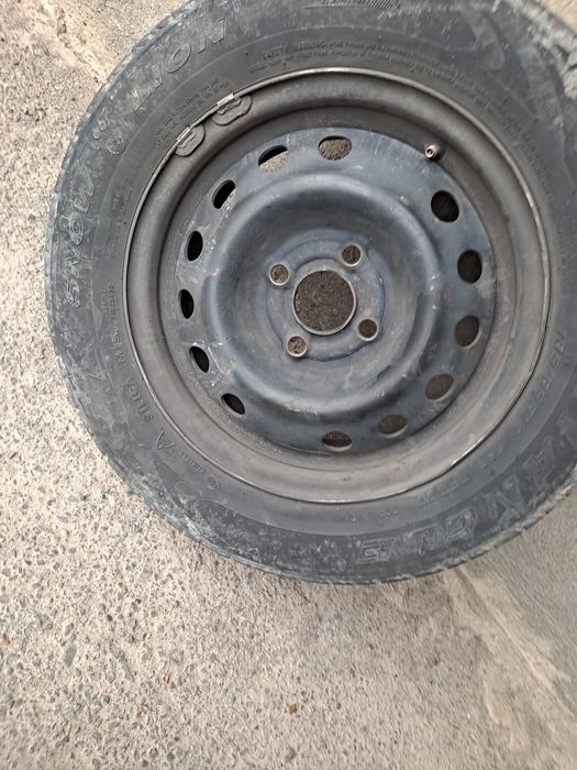 Продам срочно  14 размер шины 4 шт