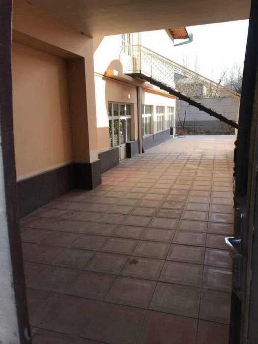 Shahrisabzda 2 qavatli uy joy-mehmonxona sotiladi – kvartira narxiga!