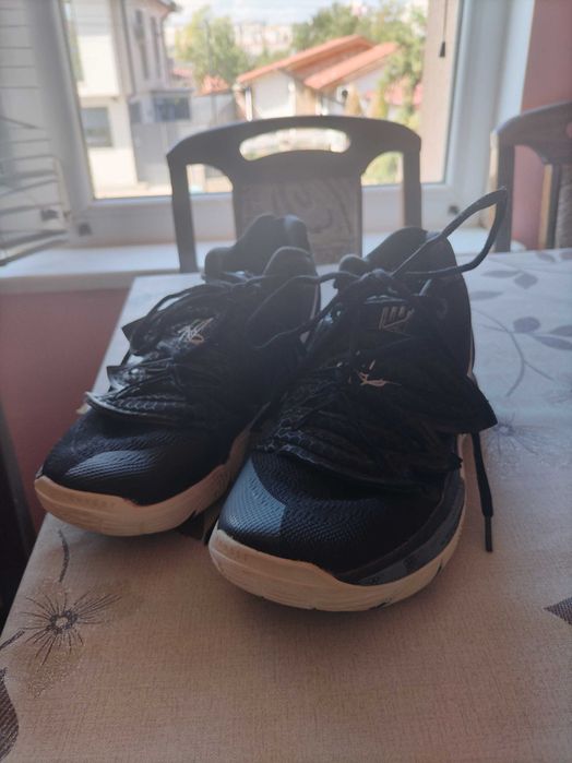 Nike маратонки за баскетбол