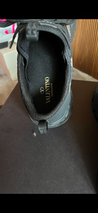 обувки Valentino Garavani..!