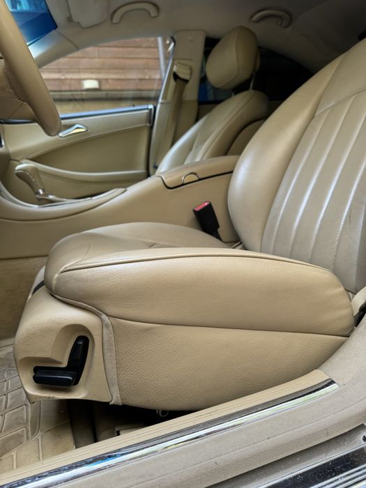 Mercedes-Benz CLS 320