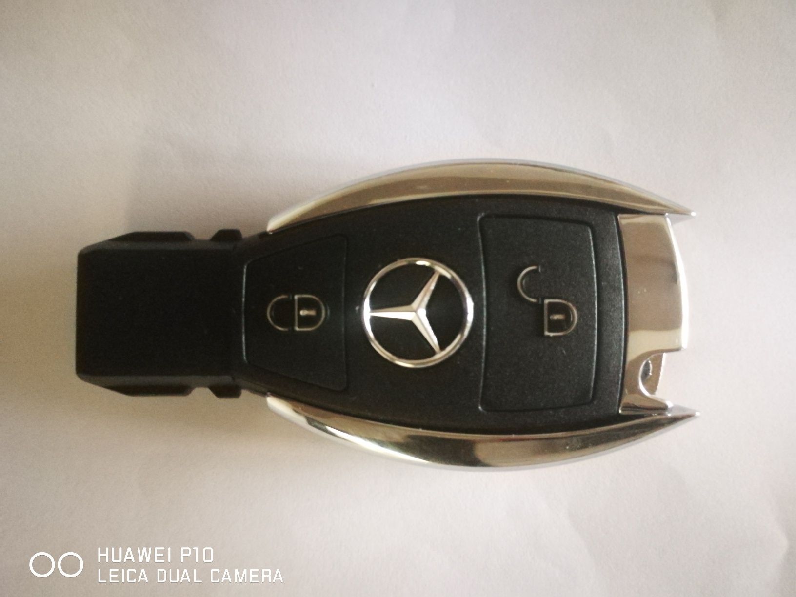 Кутийка за ключ рибка Мерцедес с 2 3 бутона w210 w211 w208 w203 w204 m