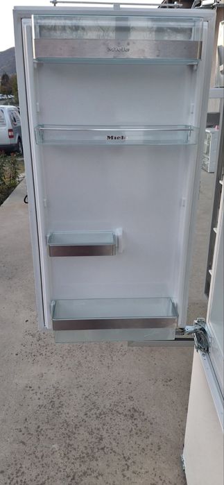 Хладилник за вграждане Миеле 178 см