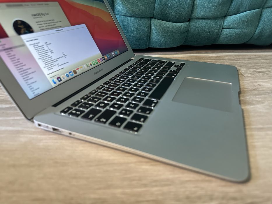 MacBook Air 13 intel Core i5 • 4Gb • 120SSD • slim •taste iluminate