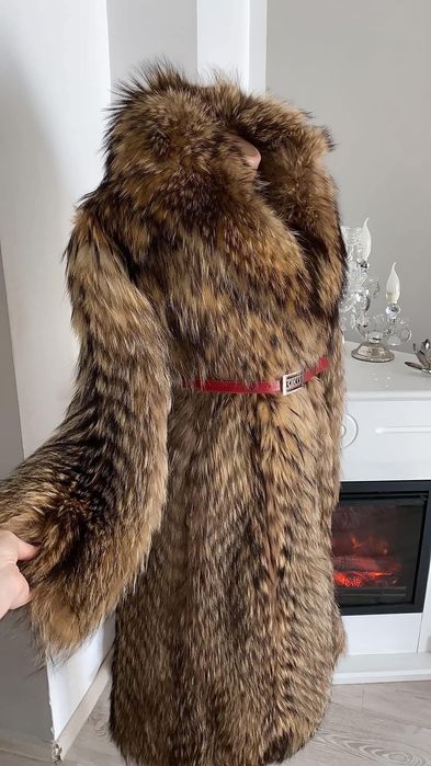 Vând blana naturala de raton impecabila