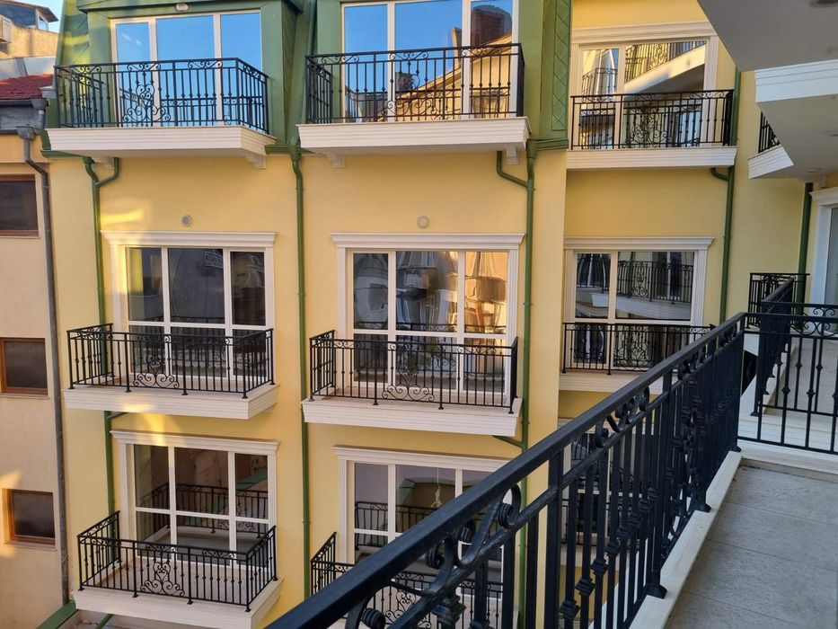 Апартамент топ център Русе, ново строителство