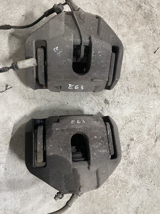 Etrier fata stanga / dreapta BMW e63 e60 60/30/324