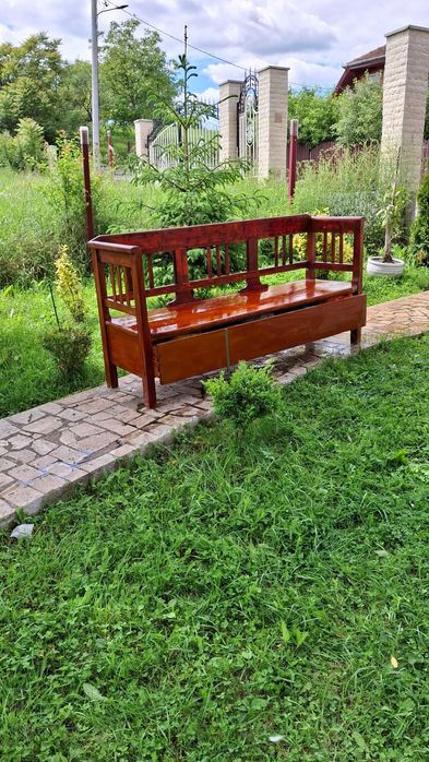 Vand banca veche din lemn
