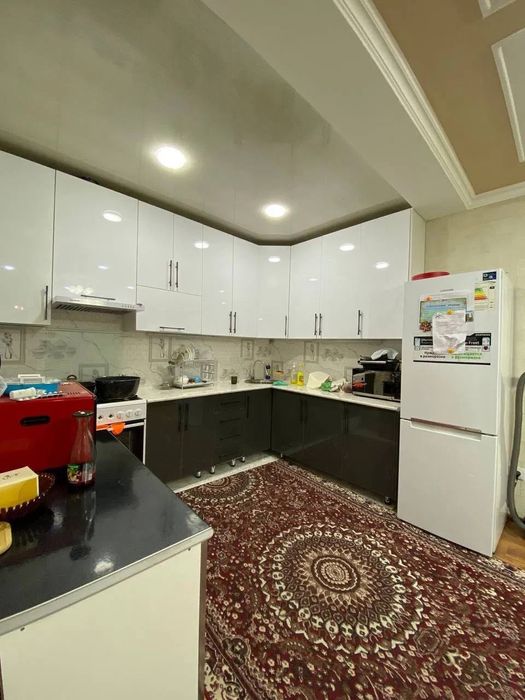 Дом 
Мирзо Улугбекский район, Амир Тимур махалля 
Ориентир Карасу-6.