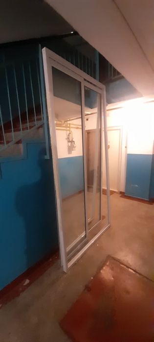 Ușa din termopan culisantă cu 2 uși
