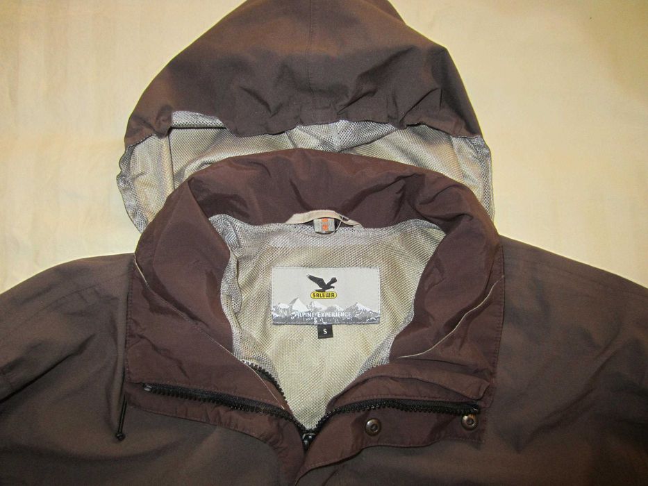 Geaca Salewa, masura S(buna pt.M), GoreTex, gluga, stare f.buna