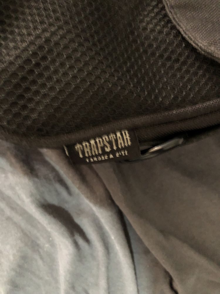 Trapstar messenger bag 2.0 Red