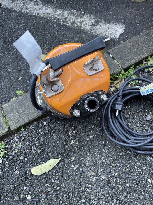 Pompa Submersibila Tsurumi Pump.