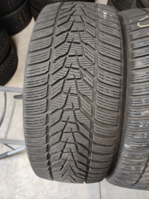 235/45/18 Hankook