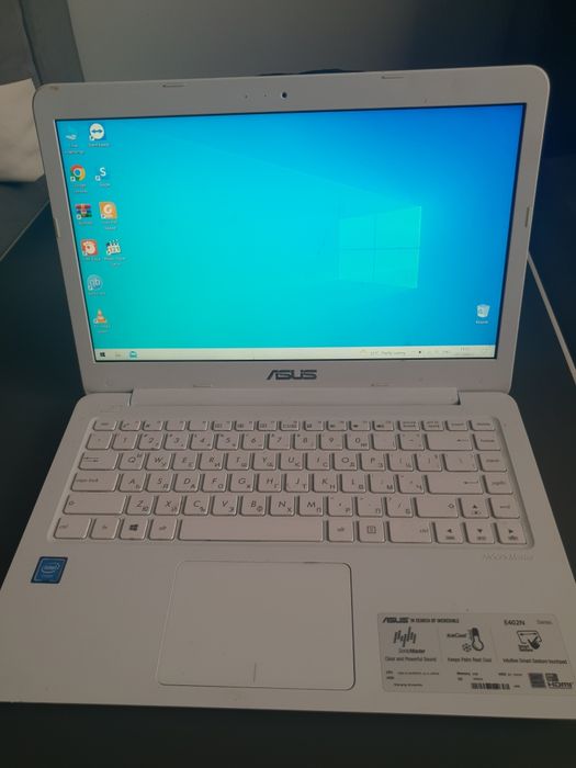 Лаптоп ASUS / Асус