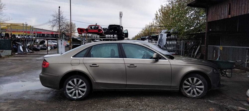 Dezmembrez Audi A4 B8 2.0 TDi an 2009 cod motor CAGA