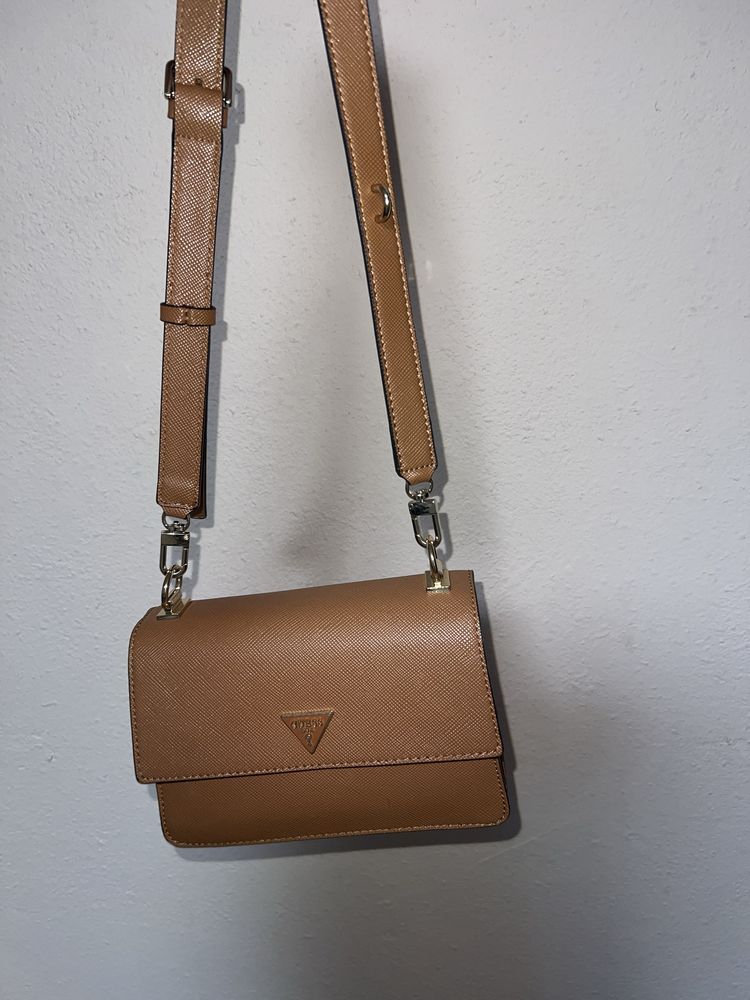 Чанта Guess