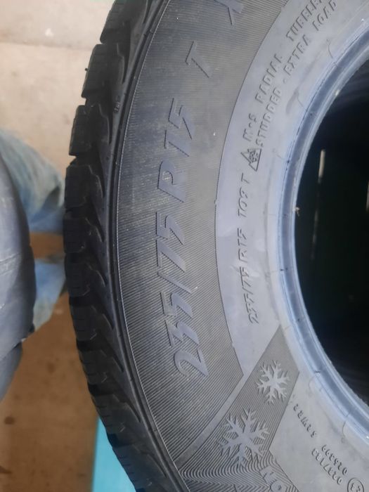 Продам шины зимние
