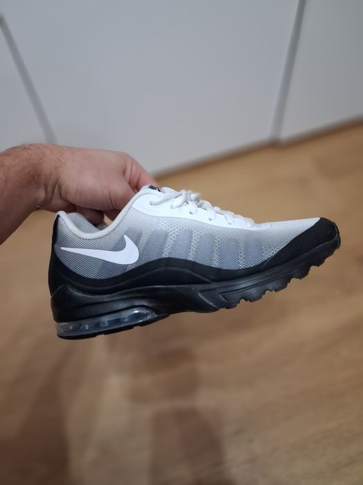 NiKe Air Max Invigor originali marime 40.5, 25.5 cm