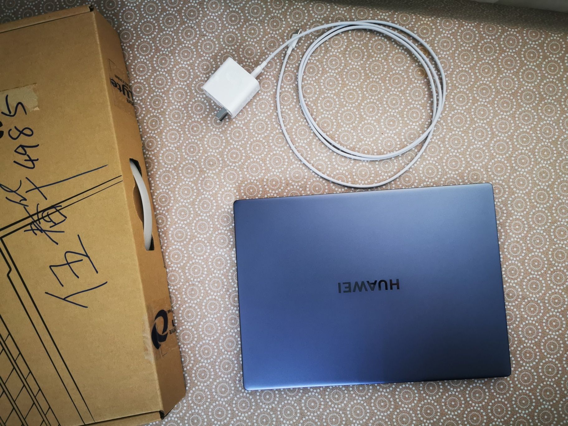 Ультрабук HUAWEI MateBook 14"