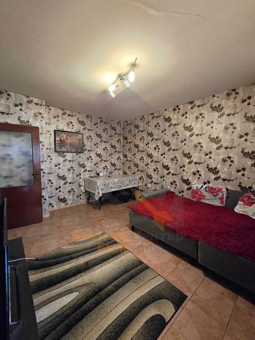 Двустаен апартамент в ж.к. Дружба 1