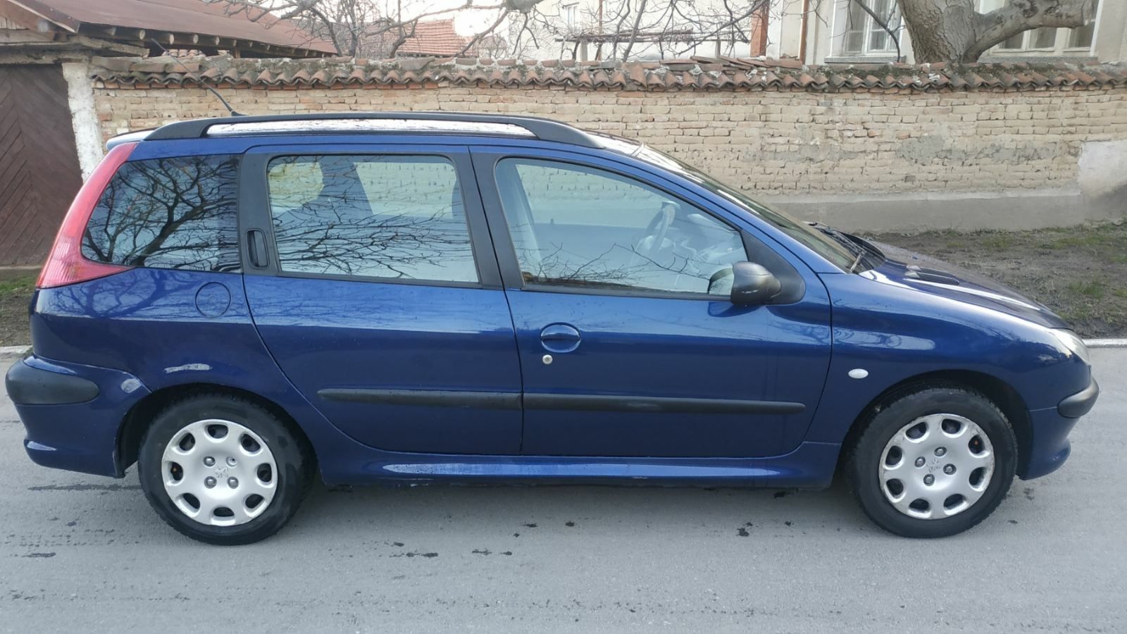 PEUGEOT 206 SW 1,4 бензин