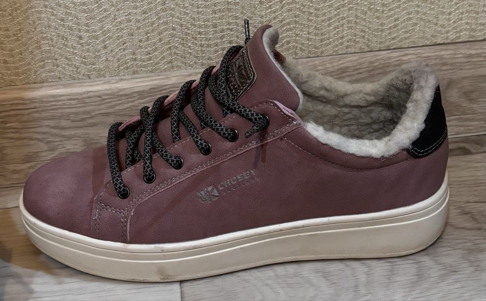 Зимние кроссовки