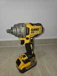 Pistol impact Dewalt DCF895