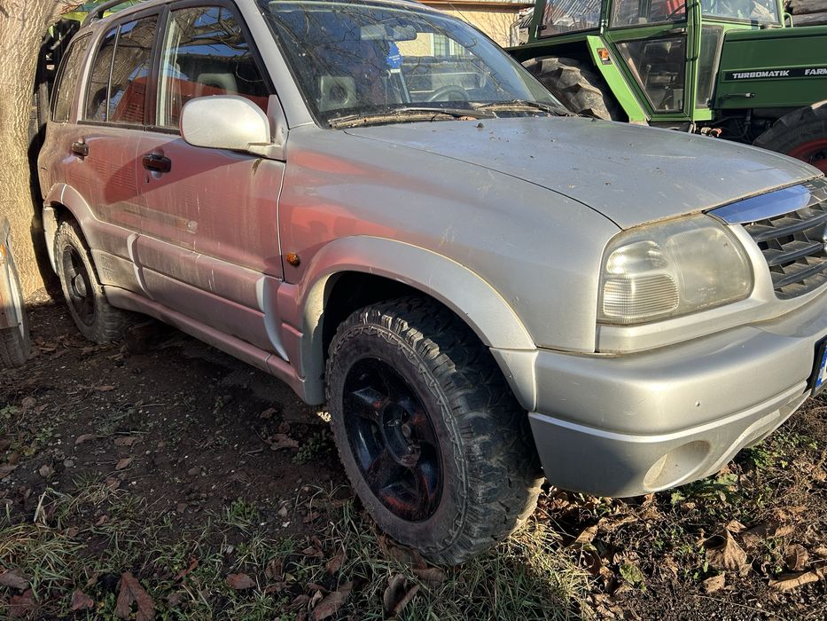 De vanzare Suzuki Grand Vitara 2.0 bebzina 2 BUC