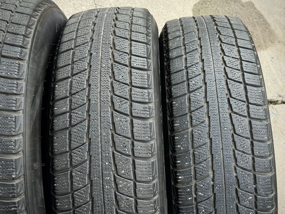 225|70 R16. Triangle.