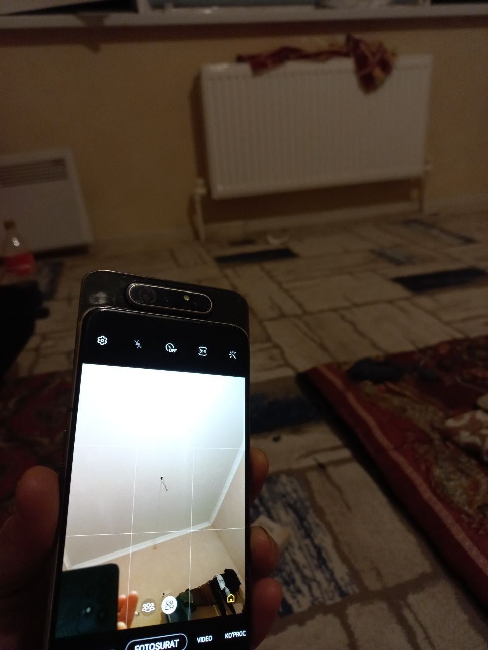 Samsung a80 faqat orqa qirishka singan