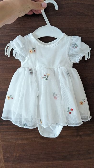 Роклички за новородено бебе р-р 50