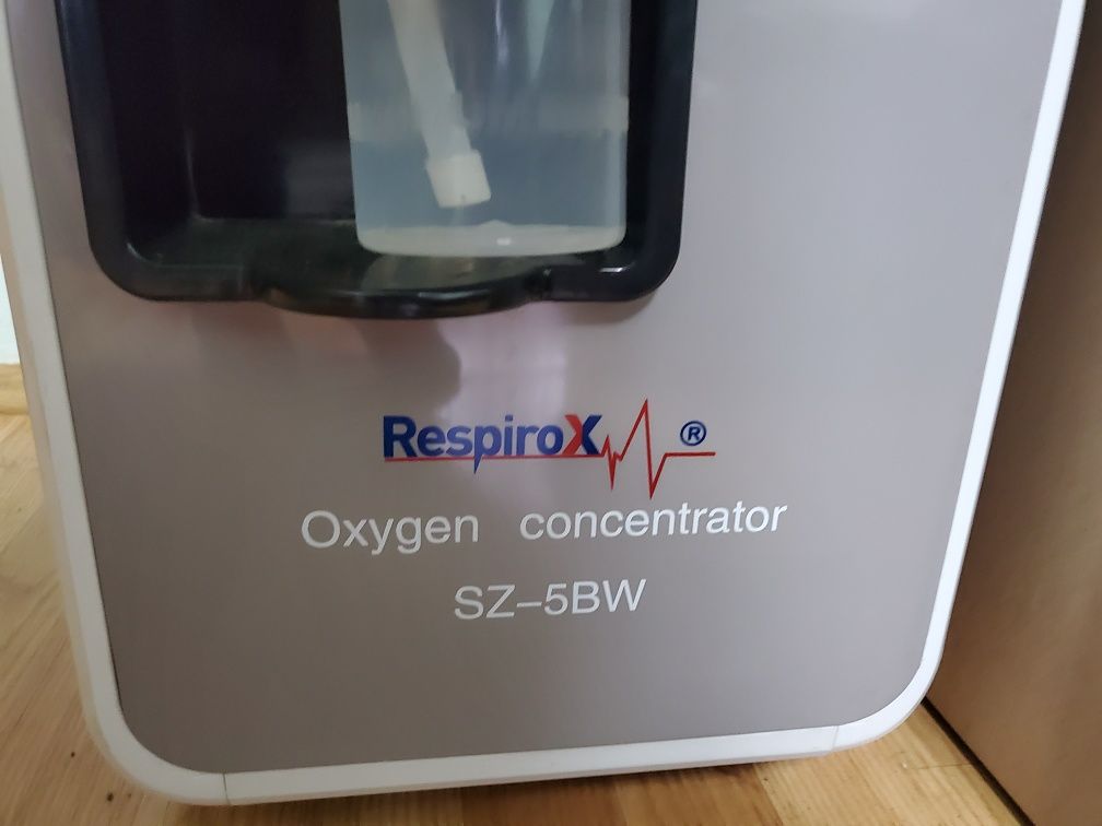 Concentrator Oxigen cu nebulizator RespiroX